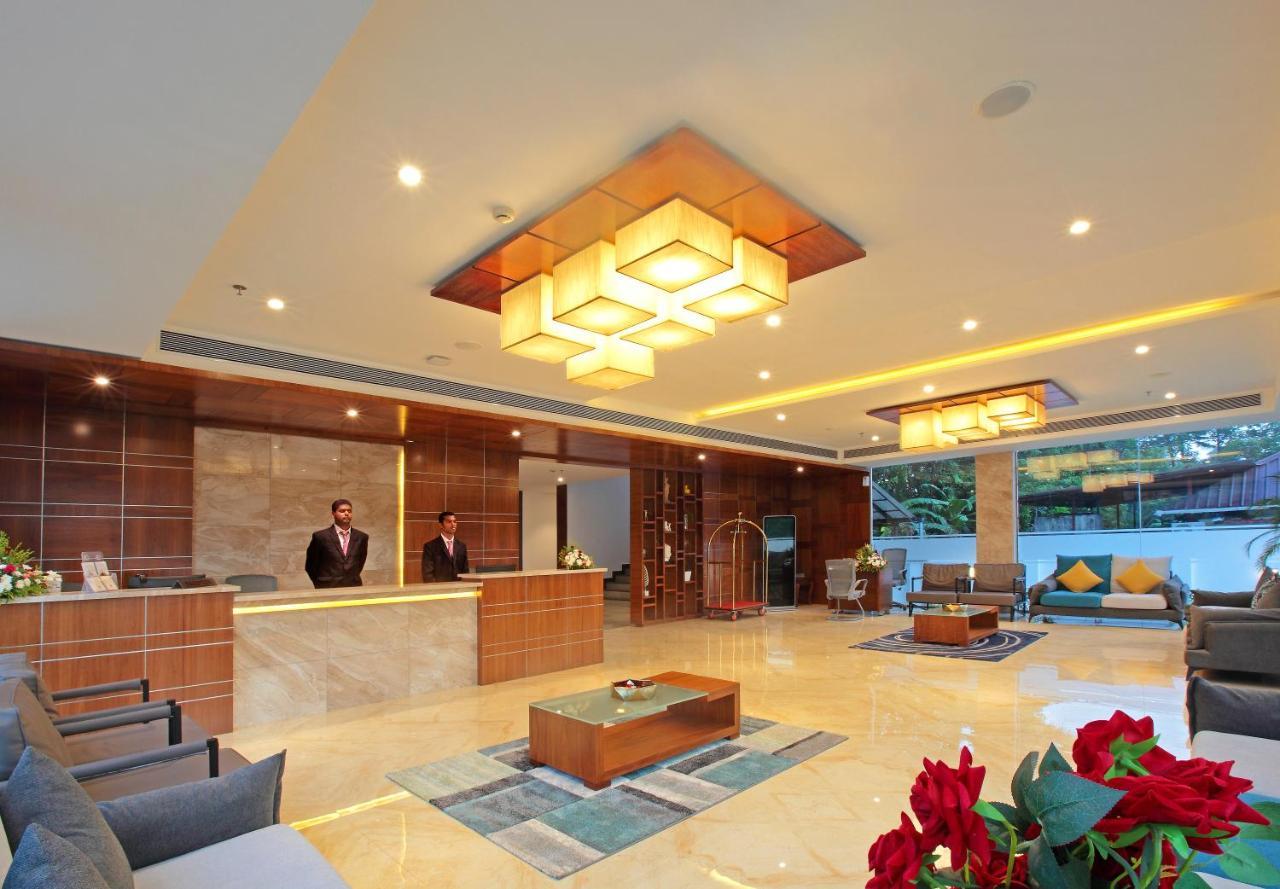 Hotel Ceasar Palace Thodupuzha Экстерьер фото