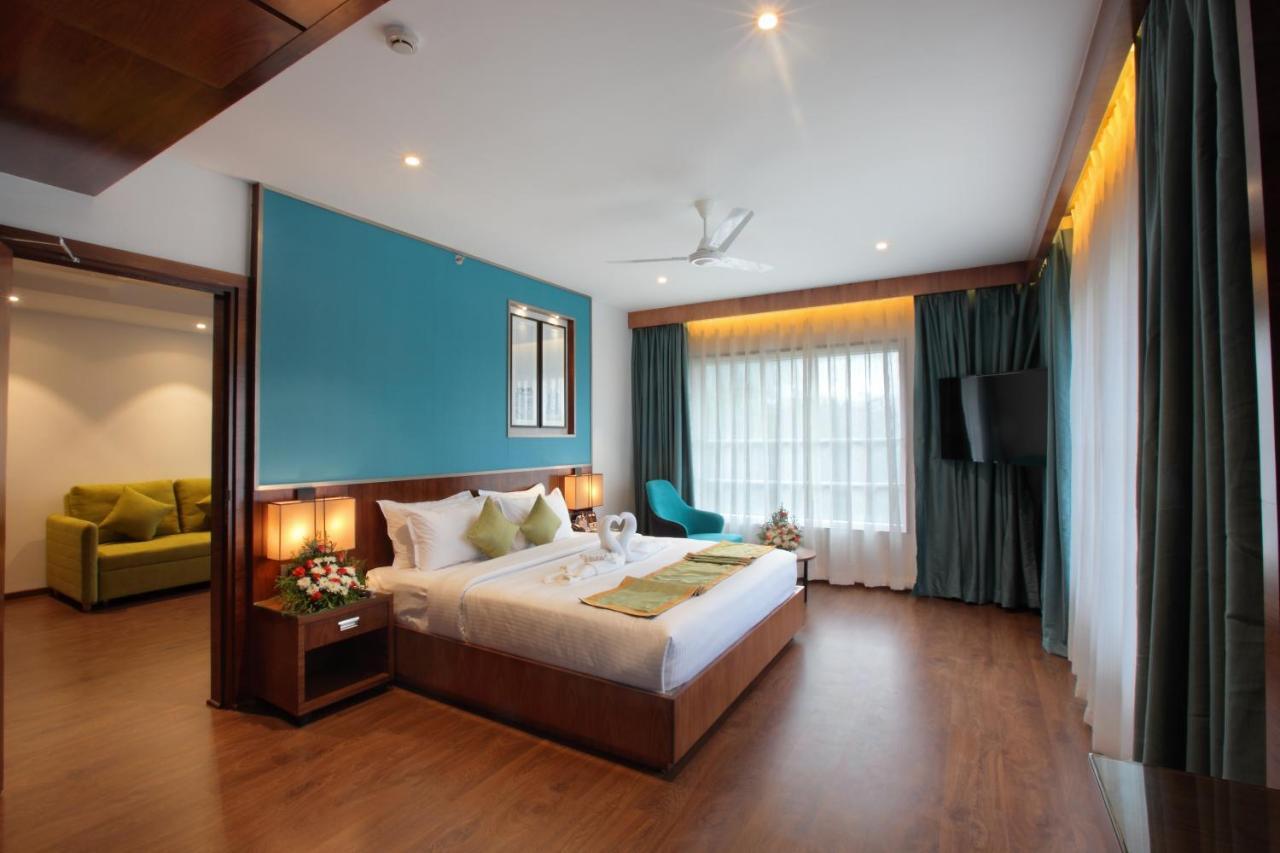 Hotel Ceasar Palace Thodupuzha Экстерьер фото