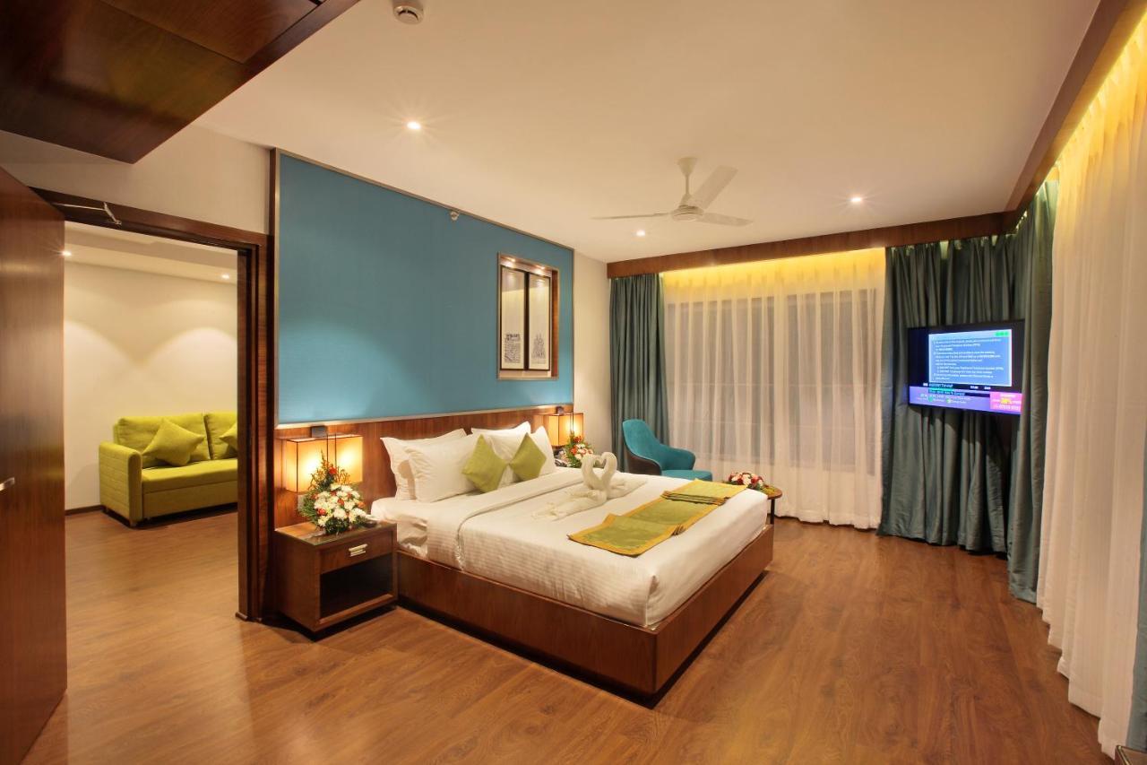 Hotel Ceasar Palace Thodupuzha Экстерьер фото